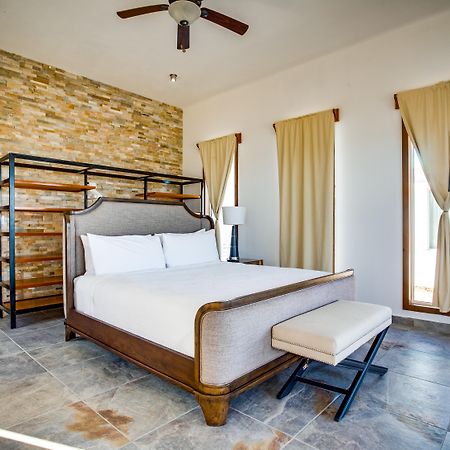 Turtle Island Resort 圣佩德罗 外观 照片