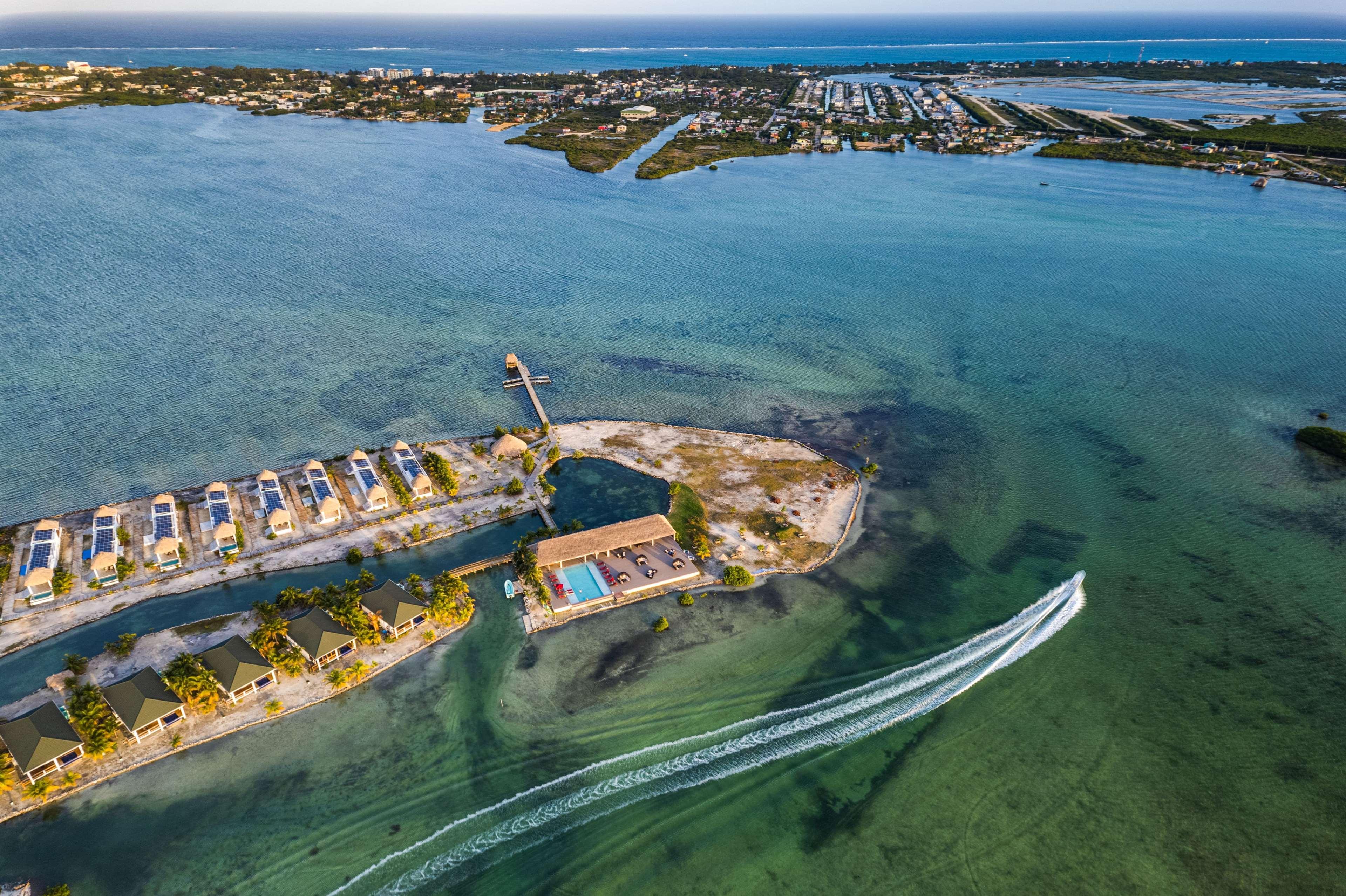 Turtle Island Resort 圣佩德罗 外观 照片