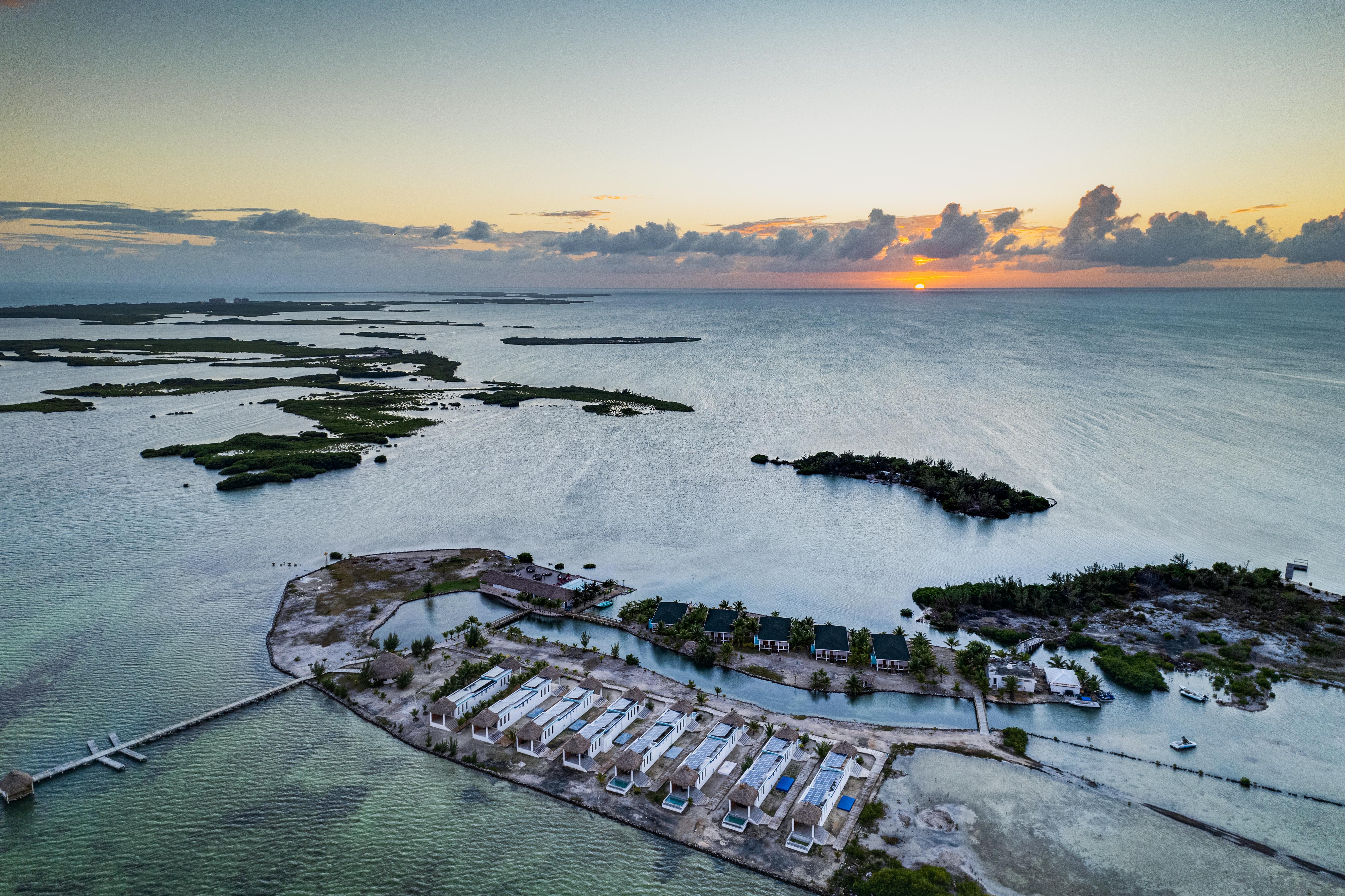 Turtle Island Resort 圣佩德罗 外观 照片